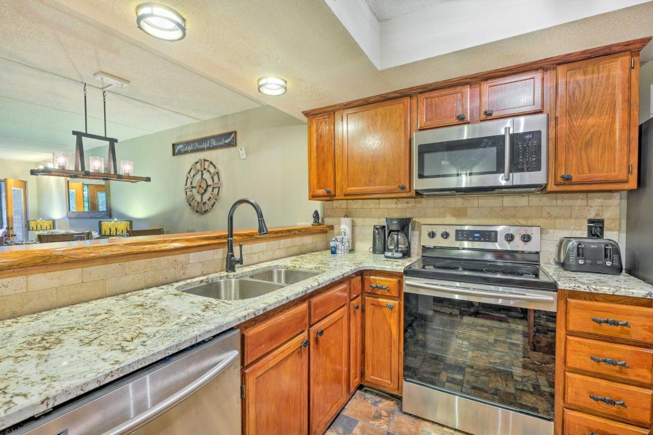 Chalet Village Upper Alpine Condo With Pool Access! Gatlinburg Exterior photo